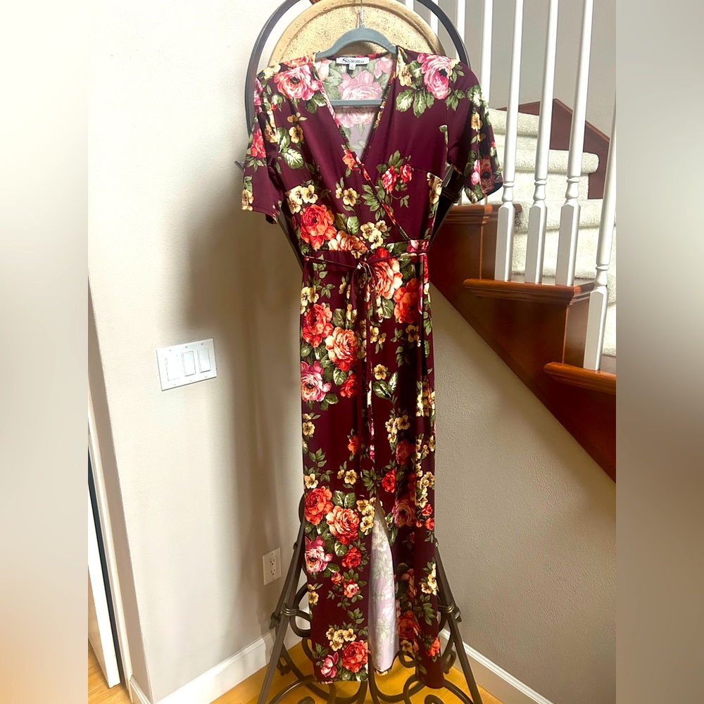 Gorgeous Floral Wrap Dress🌻😍🌺